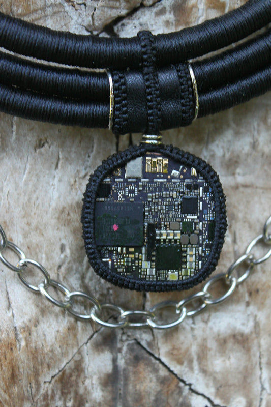 Digital crystal neck piece