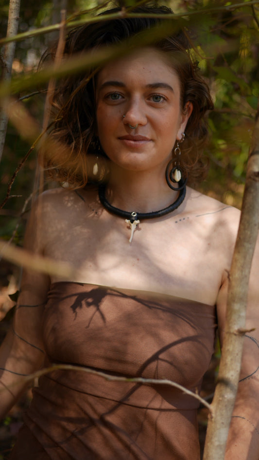 Dainty leather & fox collar