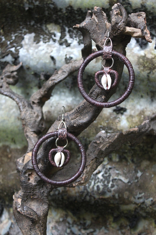 Earthy cowry earrings