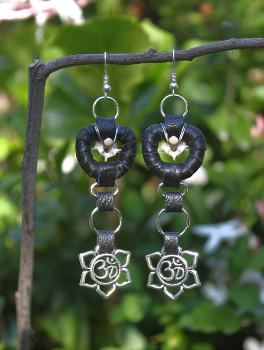 Frequency earrings