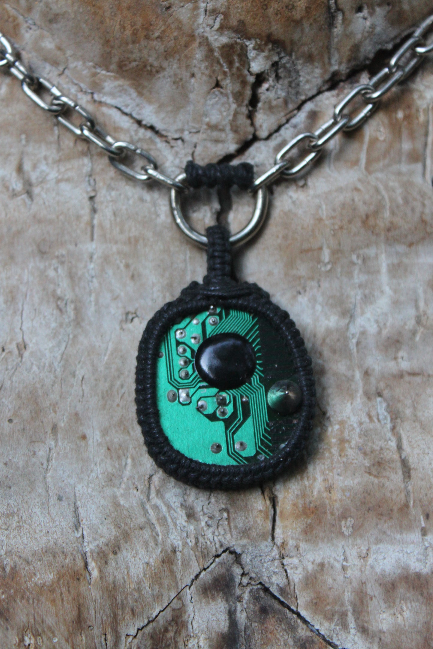 High-tech necklace
