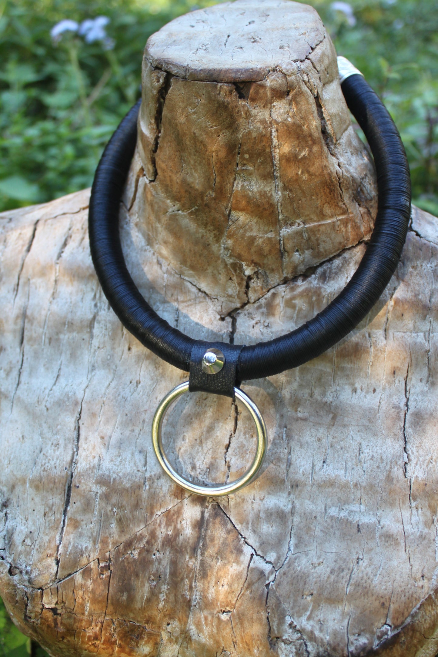 Simple steel neck ring