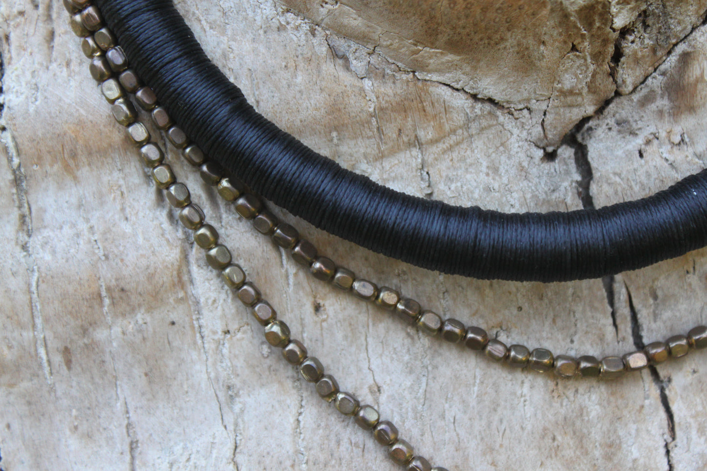Simple and brass neck ring