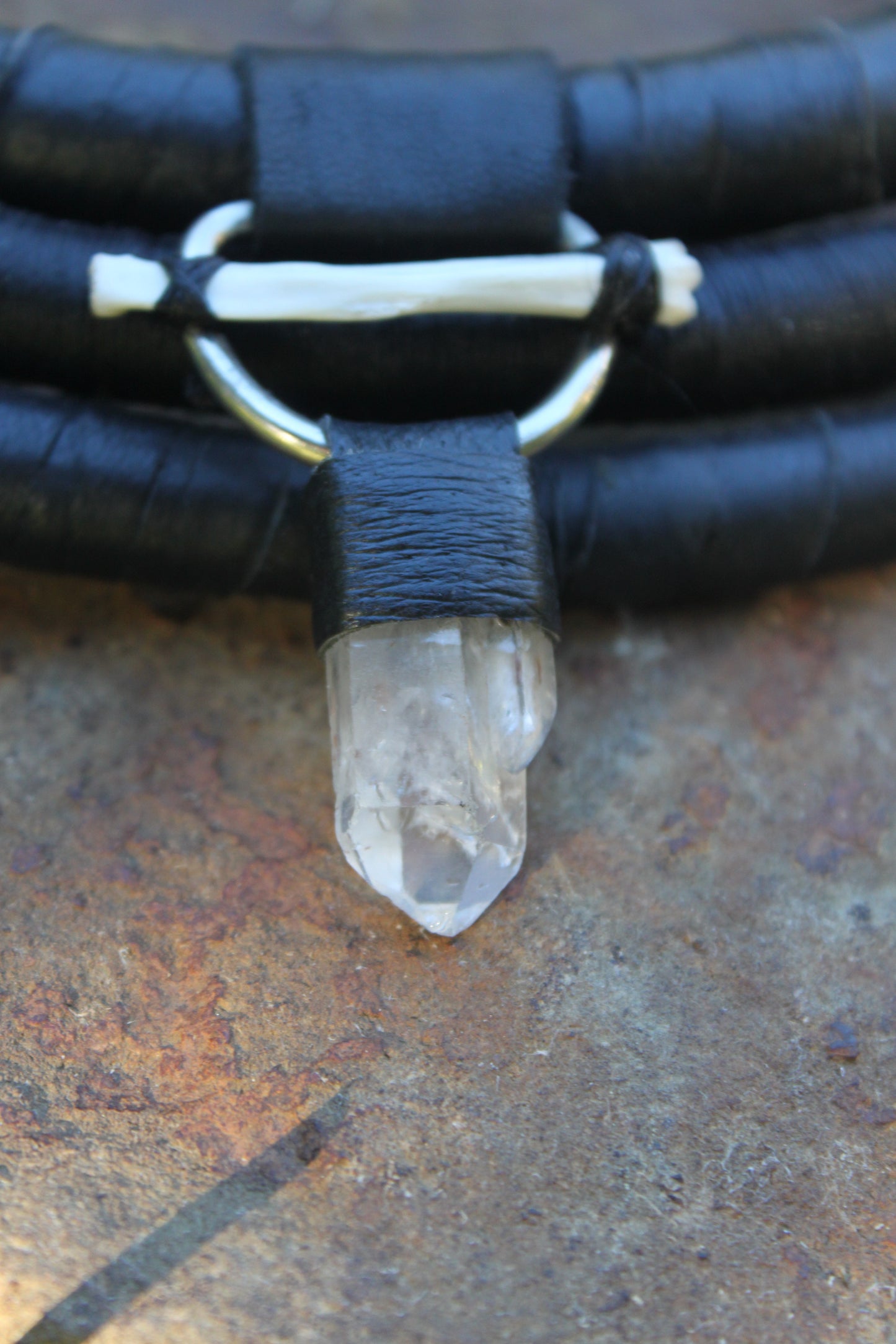 Triple cascade neck ring