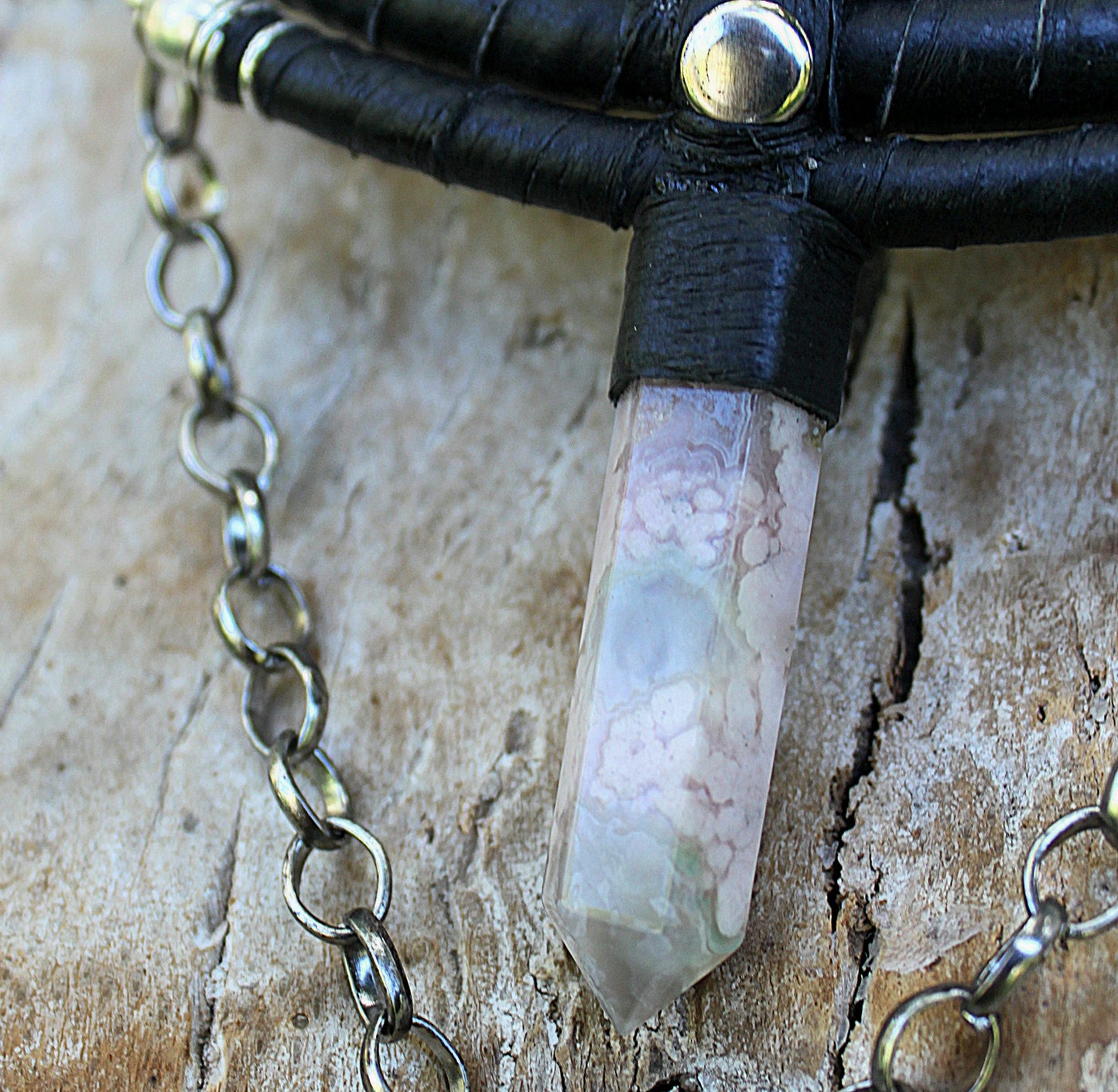 Triple-strand flower agate choker