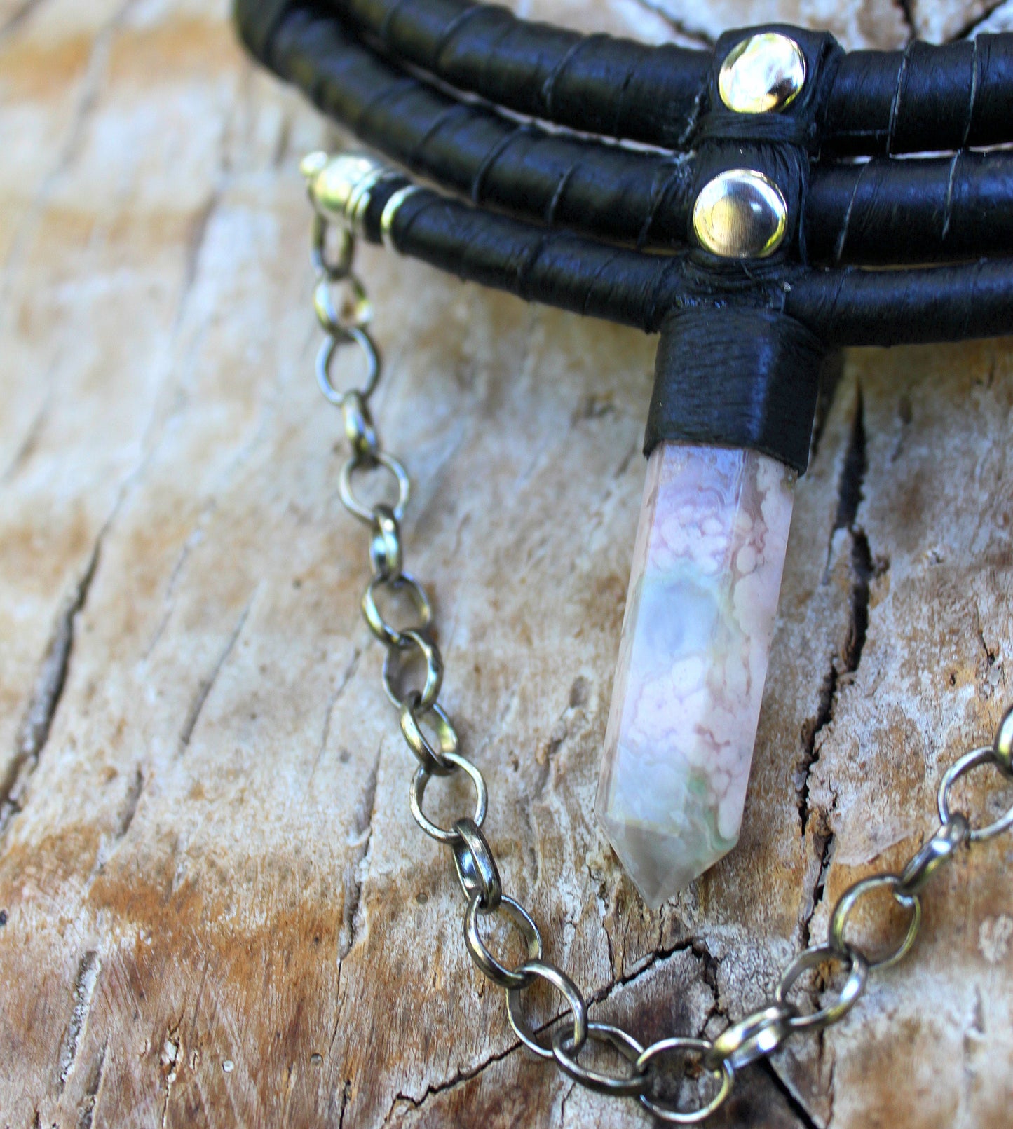 Triple-strand flower agate choker